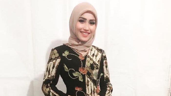 Ayu Ting Ting Terlalu Kurus Saat Promosikan Hijab, Sakit TBC