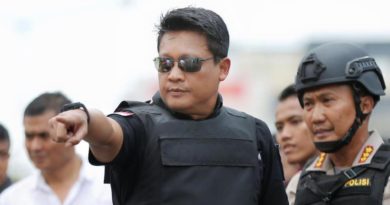 Brigjen Krishna Unggah Foto Cewek Seksi di Pinggir Jalan