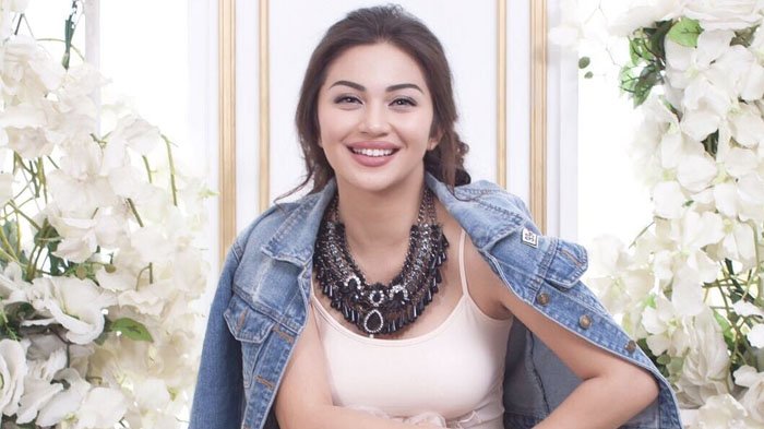 Dihina Netizen, Ariel Tatum Membalas komentar tersebut dengan Bijaksana
