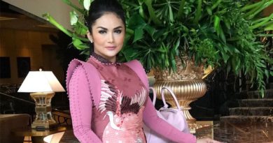 Krisdayanti Dibanjiri Komen Pedas Lantaran Seperti Tak Pakai Busana