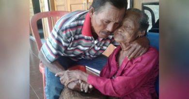 Mengharukan Anak dan Ibu Terpisah 38 Tahun Kini Bertemu Kembali