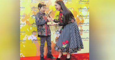 Rossa Tak Diziinkan Punya Akun Instagram Oleh Anaknya