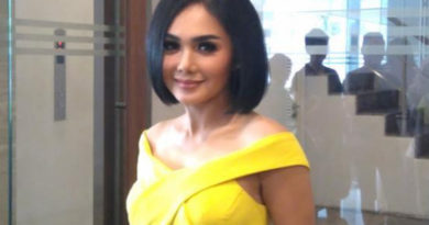 Yuni Shara Jadi Sorotan Netizen Saat Pose Bersama AHY