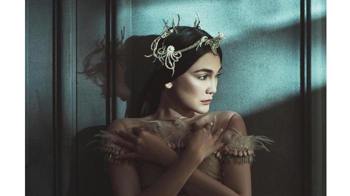 Jadi Model Majalah Dengan Orangutan, Luna Maya Menerima Kecaman