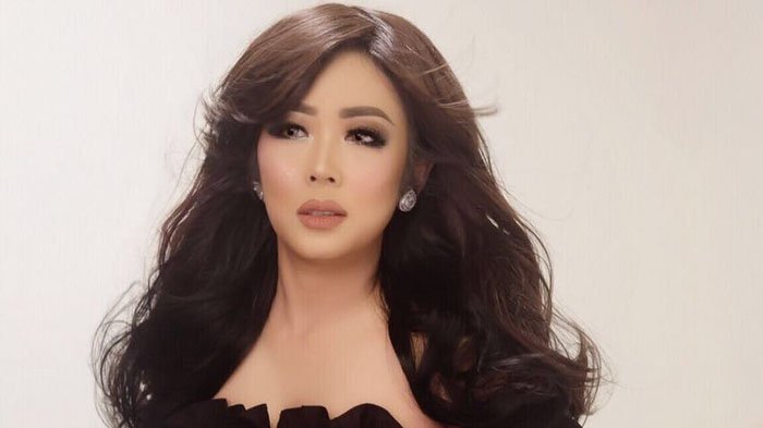 Seperti Barbie, Soimah Pertama Kali Lakukan Photoshoot