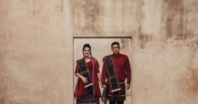Arti Dari Kebaya Merah Kahiyang Ayu di Pesta Adat Terakhir