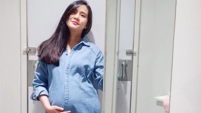 Hamil Bareng, Ryana Dea Iri Lihat Bentuk Tubuh Sandra Dewi dan Titi Kamal