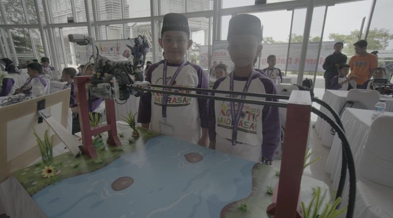Ketika Saat Kompetisi Kalimat Bismilah Mampu Gerakkan Robot
