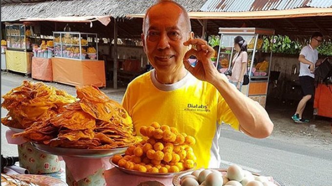 Presenter Kuliner Bondan Winarno Meninggal Dunia