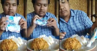 Siaran Live FB Pria Sunda Ini Makan Ayam Campur Sabun Colek