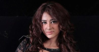 Tertidur Pulas Dengan Mulut Mangap,Dewi Perssik Tetap Cantik