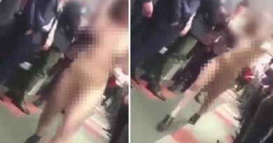 Viral, Demi Menyemangati Teman Kerja, Wanita ini Telanjang di Kantor