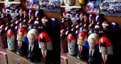 keren!di Toko Souvenir Rusia Ada Wajah Soekarno, Jokowi dan Ahok