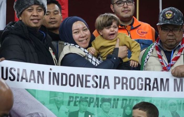 Bikin Haru Video Melly Goeslaw di Hari Ibu Untuk Wanita di Palestina