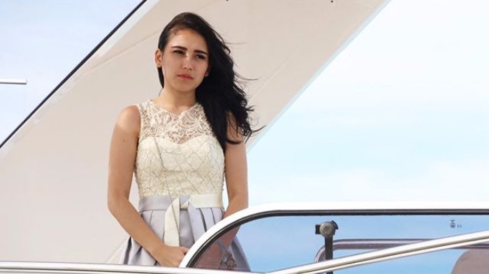 Ayu Ting Ting Nyanyi bareng Raffi Ahmad Sambil Sempoyongan