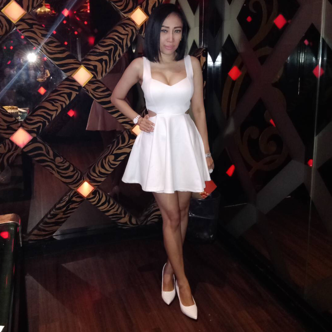 Dibully, Baju Terlalu Seksi ini Reaksi Dewi Sanca