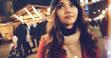 Inilah Penampilan Rina Rose Usai Lepas Hijab dan Tanam Benang