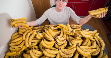 Manusia Pisang, Pria Ini Bisa Menghabiskan 150 Buah Pisang dalam 1 Minggu