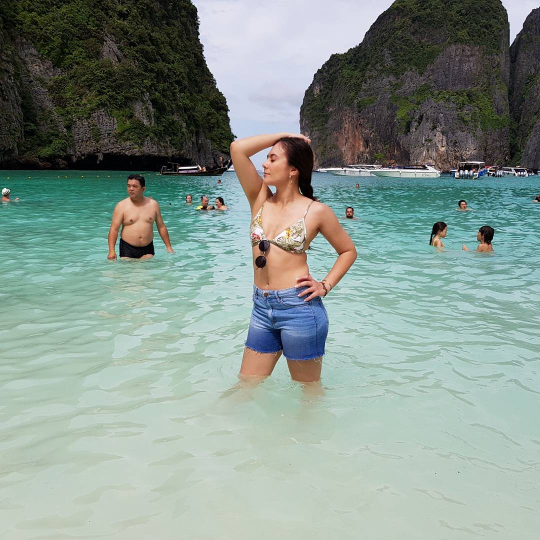 Wulan Guritno Pasang Foto Nyaris Terbuka, Netizen Kecil!