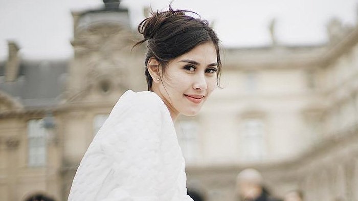 7 Koleksi Tas Syahnaz Sadiqah Total Harga Bisa Buat Umrah Berkali-kali!