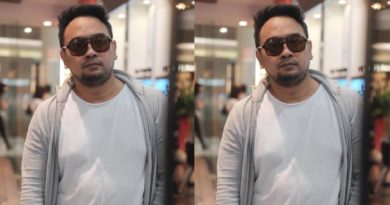 Bebi Romeo Tertangkap Camera Sedang Beribadah di Atas Trotoar, Netizen: Salut!