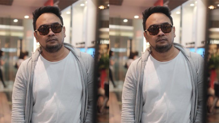 Bebi Romeo Tertangkap Camera Sedang Beribadah di Atas Trotoar, Netizen: Salut!
