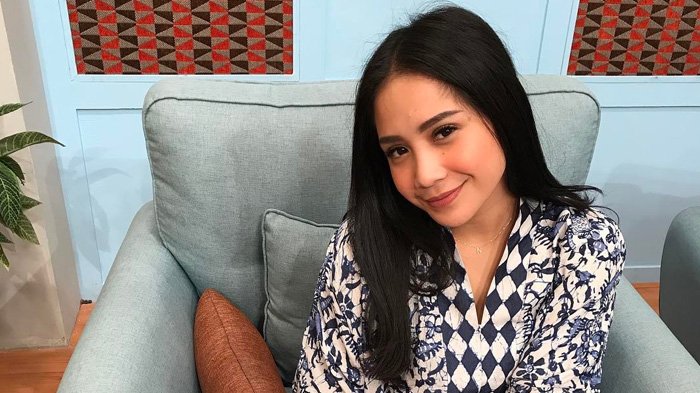 Tersebar Foto Nagita Slavina Saat Remaja, Kulitnya Bikin Salfok