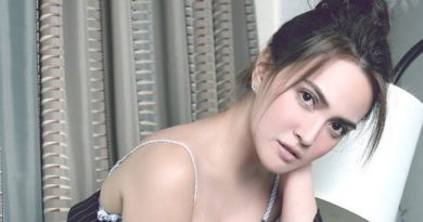 Body Seksi Shandy Aulia Membuat Style Pakaian Jadi Makin Mengoda Saat Bekerja