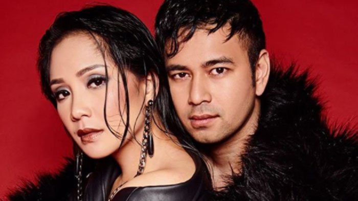 Ekspresi Raffi Ahmad Jadi Bicangan, Saat Jalani Photoshoot Bareng