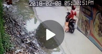 Tega, Diduga Depresi Ibu Kandung Seret Gadis 5 Tahun Pakai Motor