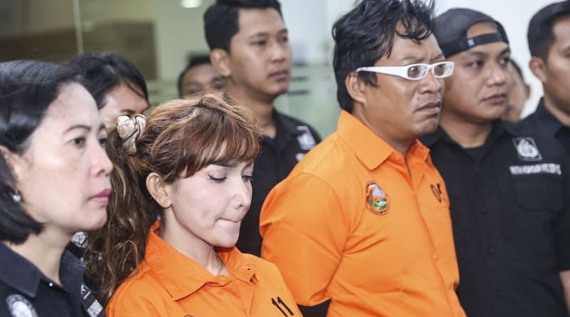 8 Lawyer Roro Fitria Mengundurkan Diri Ada Apa?