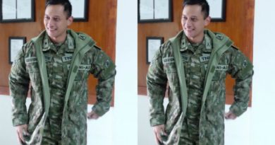 Berada di Bawah Air Terjun Agus Yudhoyono Bikin Netter Salfok