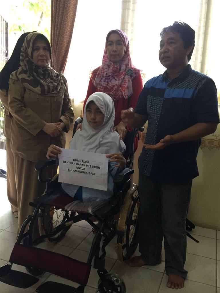 Bulan Yang Minta Kursi Roda Pada Jokowi Akhirnya Dapat Hadiahnya