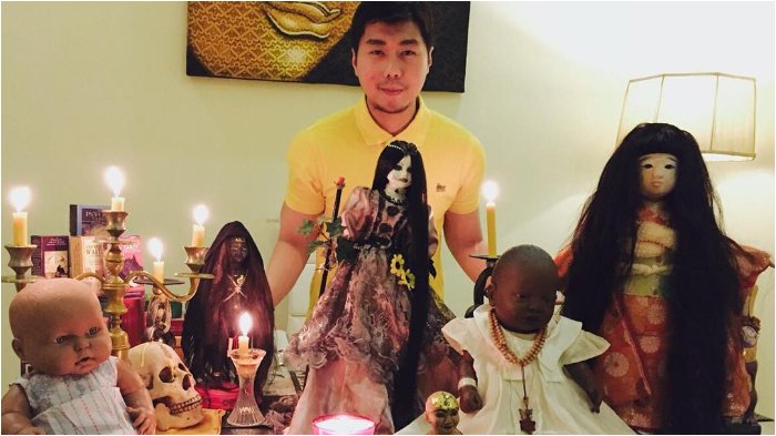 Koleksi Boneka Mistis Roy Kiyoshi yang Sering Di Ajak Ngobrol