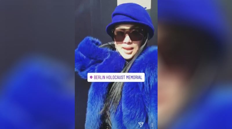 Pose Syahrini di Holocaust Jadi Sorotan Media Lokal Jerman