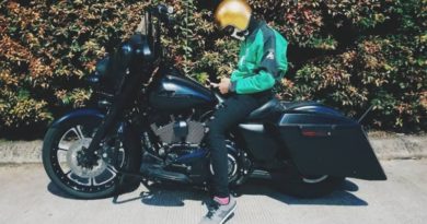 Antarkan Pelanggan Go-Jek Gunakan Motor Harley Bikin Lumer Penumpang Wanita