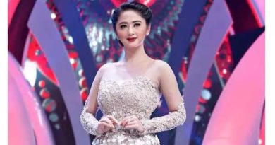 Goyangan Dewi Persik Jadi Sorotan Karena Terlalu Vulgar
