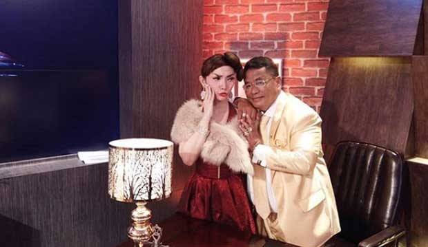 Hotman Paris Tanyakan Keaslian Berlian Roro Fitria