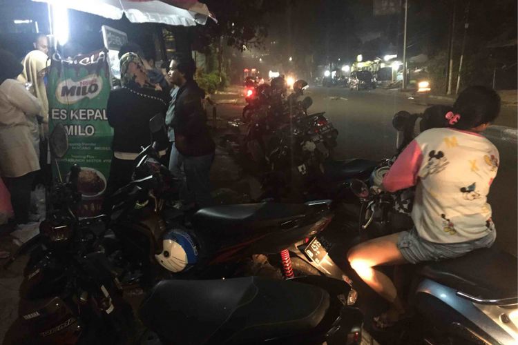 Viral di Medsos Rela Antre Berjam Jam Demi Es Kepal