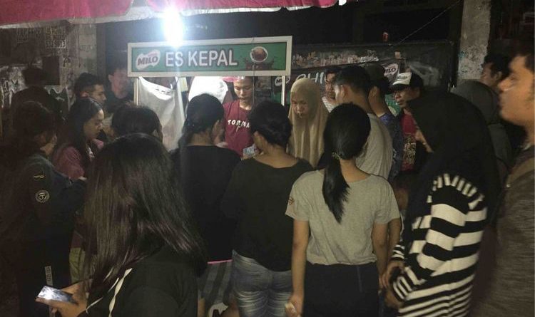 Viral di Medsos Rela Antre Berjam Jam Demi Es Kepal