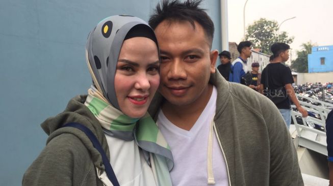 Video Vicky Prasetyo Nangis Sesenggukan Saat Bertemu Mantan
