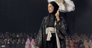 Deretan Artis Cewek yang punya tinggi badan di atas rata-rata