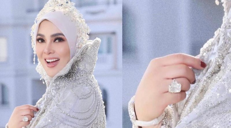 Syahrini Dikritik Netizen Usai Memamerkan Berlian Mewahnya