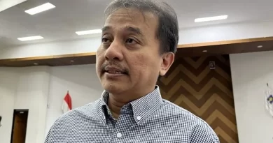 Roy Suryo Sindir Jokowi: Katanya Sakit, tapi Hadir di Kongres PSI?