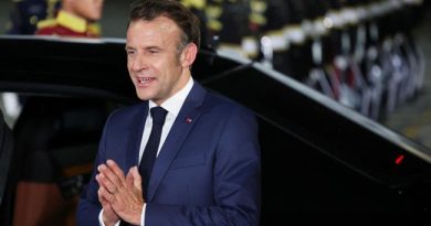 Emmanuel Macron Desak Uni Eropa Balas Sektor Digital AS