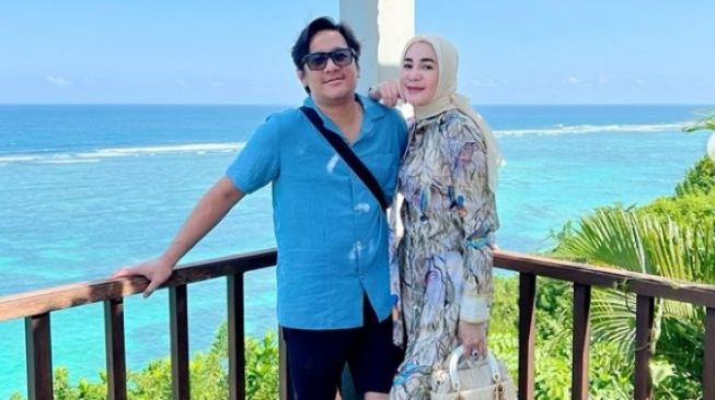 Andre Taulany dan Erin Taulany batal lagi Bercerai