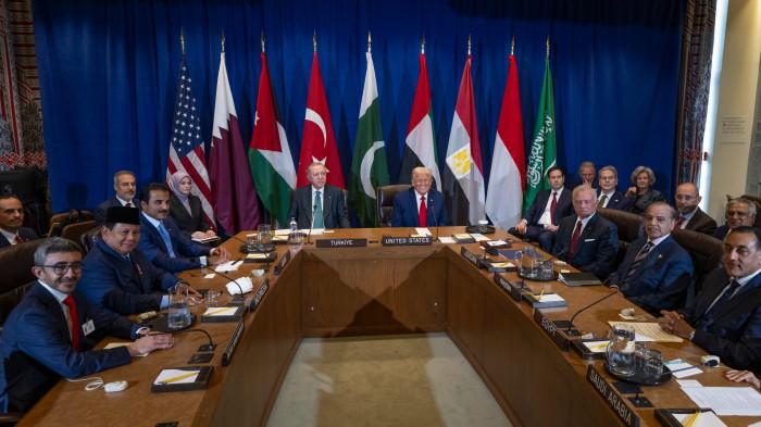 Israel ogah ikut hadir KTT Perdamaian Gaza, karena Palestina Hadir