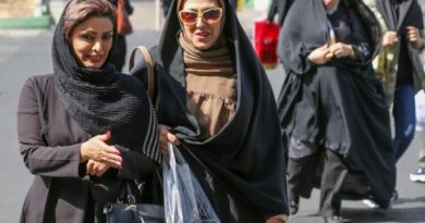 Pemerintah Iran Menerapkan UU Perempuan Tidak Dihukum jika lepas Hijab