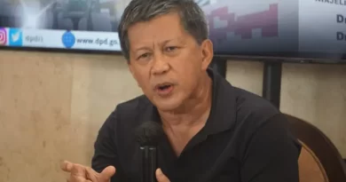 Rocky Gerung Kritik MBG: Makan Gratis Beracun