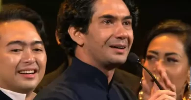 Aktor Reza Rahadian Menangis dapat Penghargaan Film Terbaik di FFI 2025